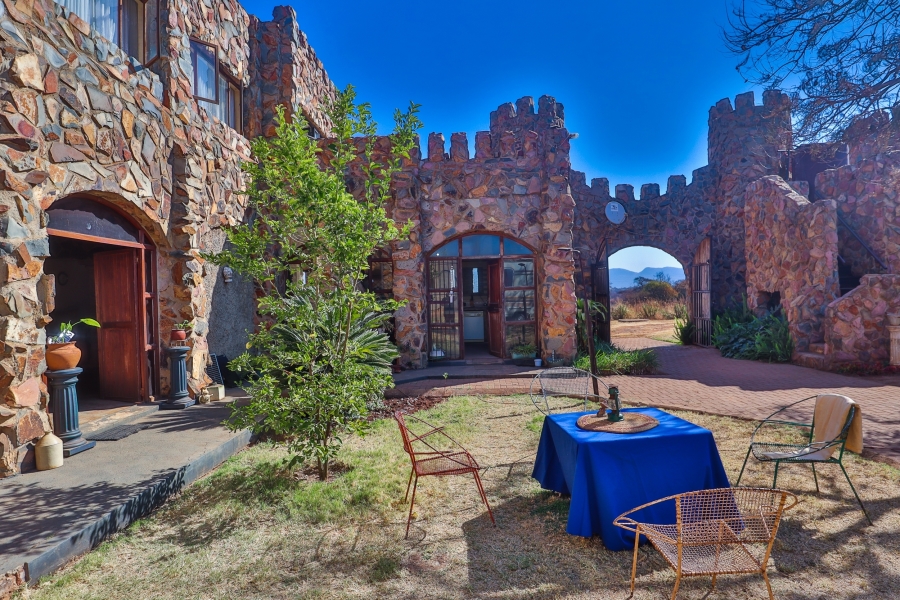 8 Bedroom Property for Sale in Rietfontein AH North West